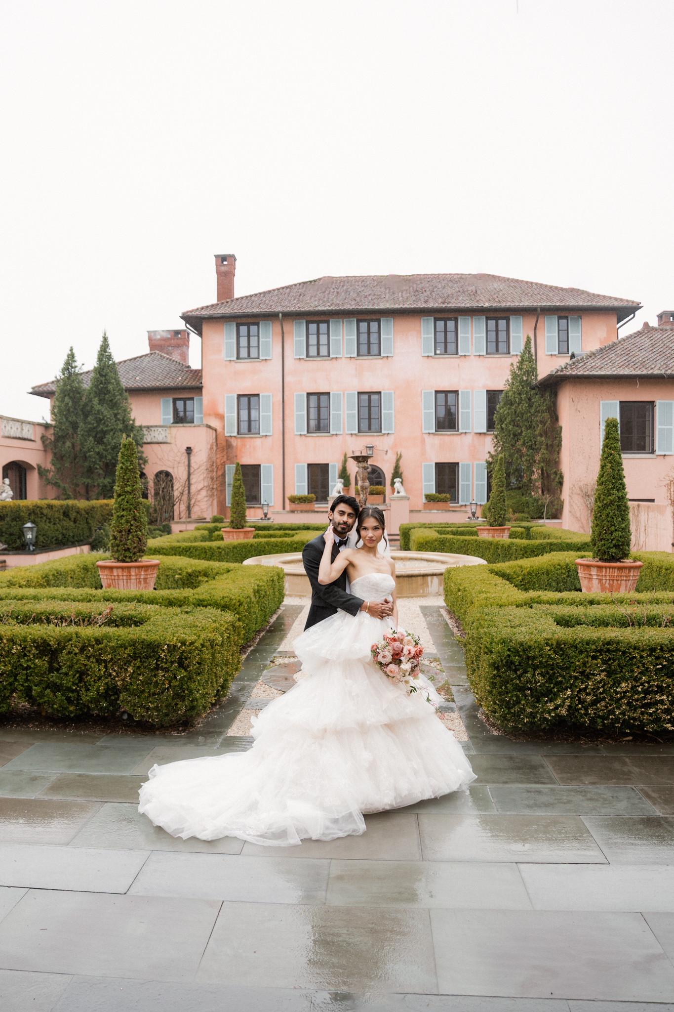 photo in the courtyard at glenmere mansion